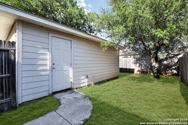 10302 Lateleaf Oak Property Photo 23