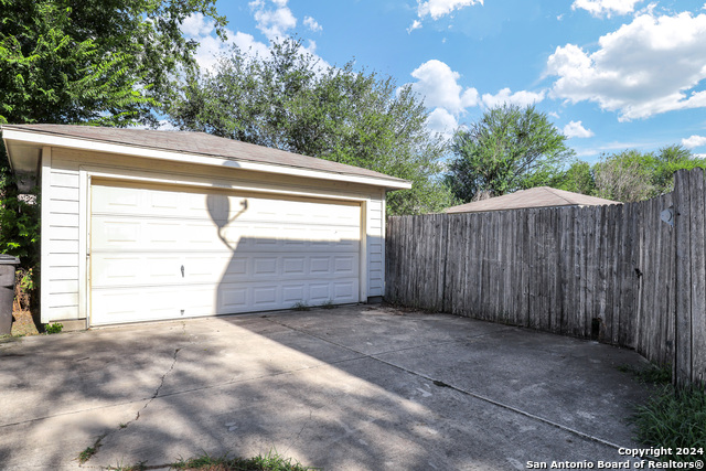 10302 Lateleaf Oak Property Photo 25