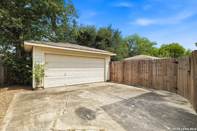 10302 Lateleaf Oak Property Photo 26