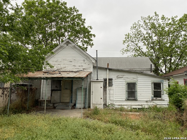 806 Burleson Property Photo 3