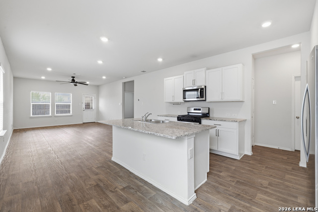 4023 Basil Mdw Property Photo 4