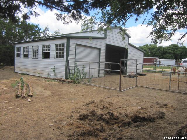 1999939 Property Photo 3
