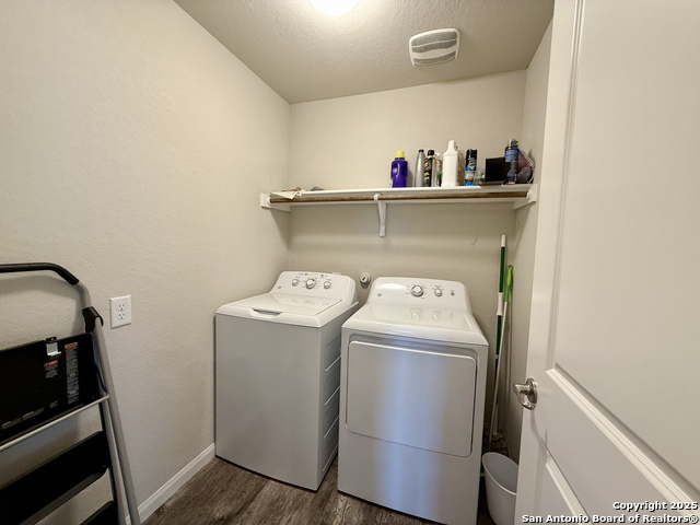807 Blue Landing Property Photo 16