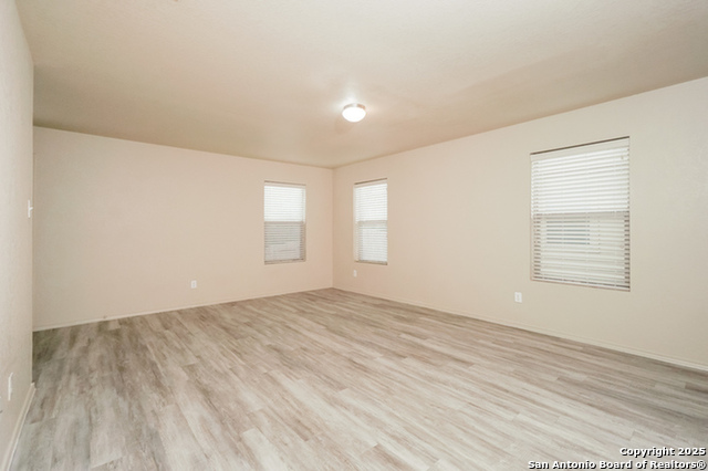 5914 Aspen Garden Property Photo 5