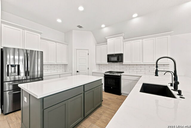 12653 Dragonfly Ln Property Photo 3