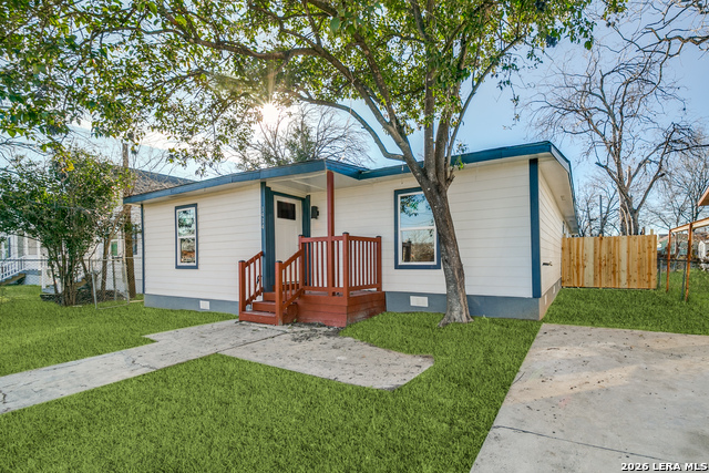 1414 Burleson Property Photo 1
