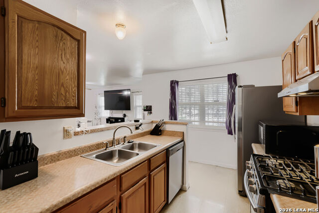 623 Clark Ave Property Photo 10