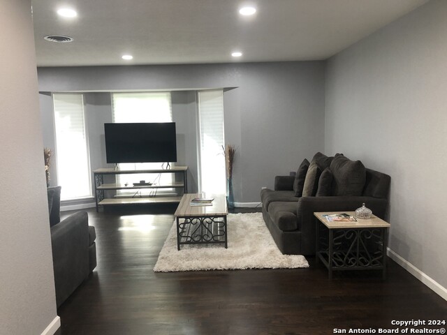 7414 Quail Run Dr Property Photo 2