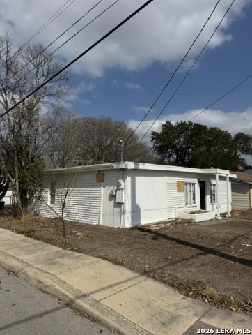235 Gillette Blvd Property Photo 3