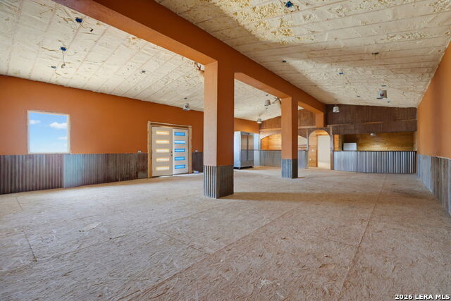 685 S Loop 1604 Property Photo 10