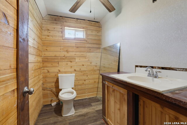 685 S Loop 1604 Property Photo 22