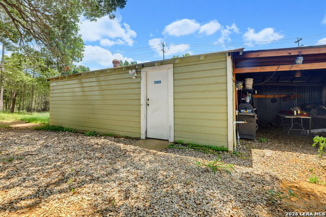 685 S Loop 1604 Property Photo 25