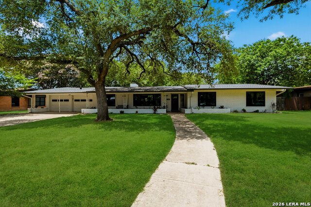 217 Gardenview Property Photo 3