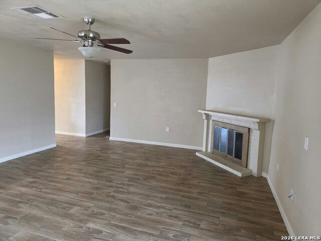 2914 Lakeland Dr Property Photo 3