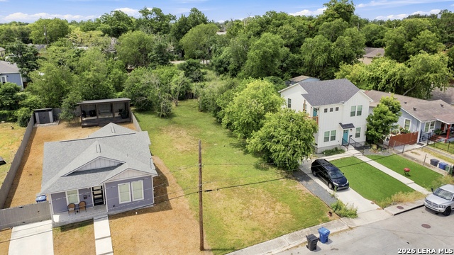 134 Stella St Property Photo 4