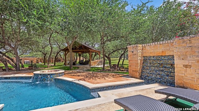 110 Western Oaks Property Photo 3