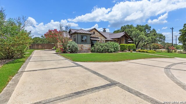 110 Western Oaks Property Photo 13