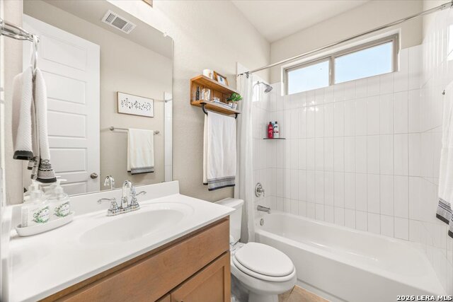 211 Foxtail Woods Property Photo 22
