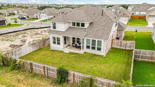 211 Foxtail Woods Property Photo 43