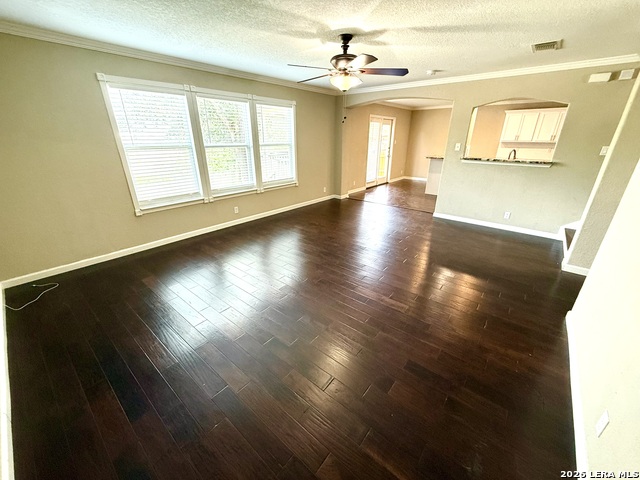 5716 Watercress Dr Property Photo 4