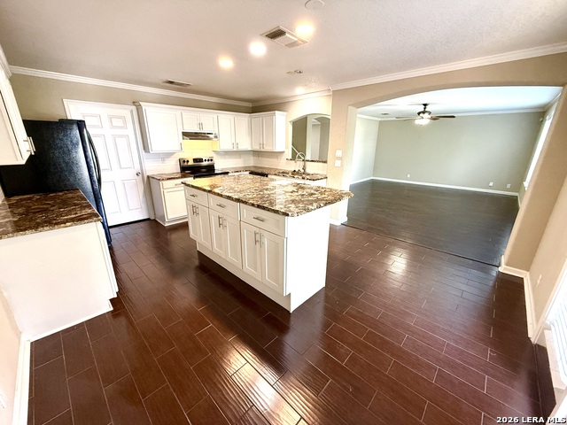 5716 Watercress Dr Property Photo 10