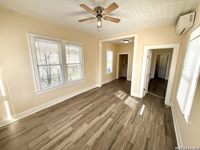 409 Canton Property Photo 2