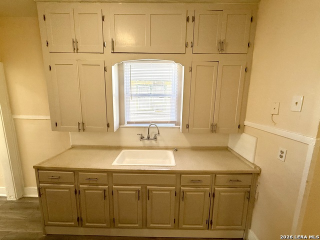409 Canton Property Photo 10