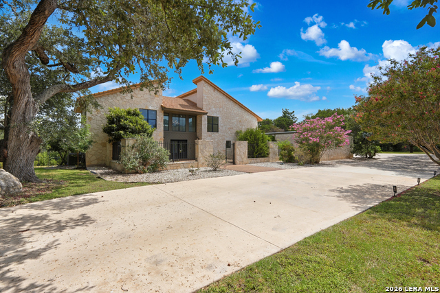 2934 Scattered Oaks St Property Photo 2