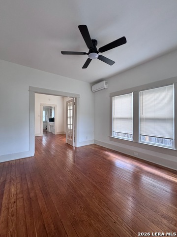 830 Texas Ave Property Photo 3