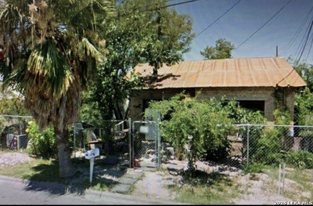 199 Ceylon St Property Photo 1