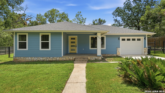 529 LAUREL LN