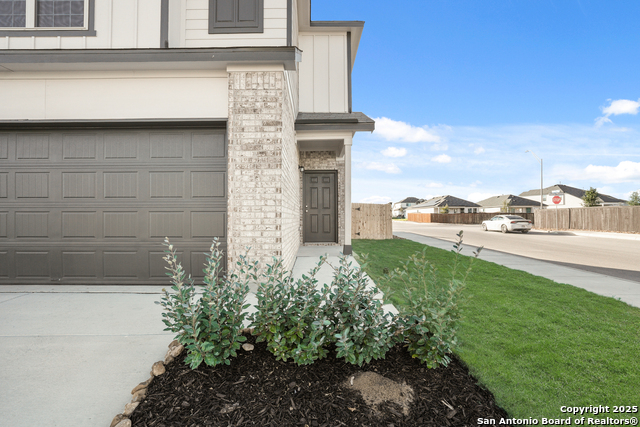 4939 Blue Ranch Property Photo 3