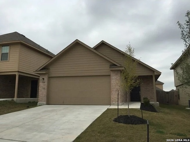 7522 Whispine Property Photo 1