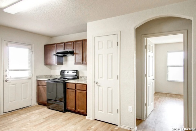 7522 Whispine Property Photo 3