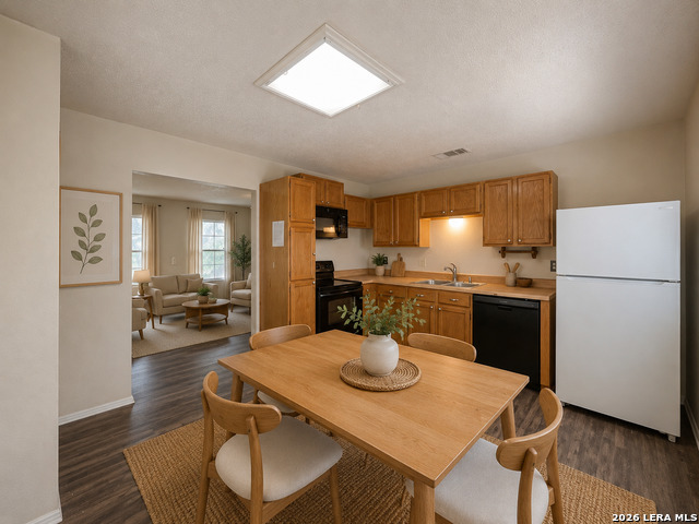 11543 Rousseau St Property Photo 4