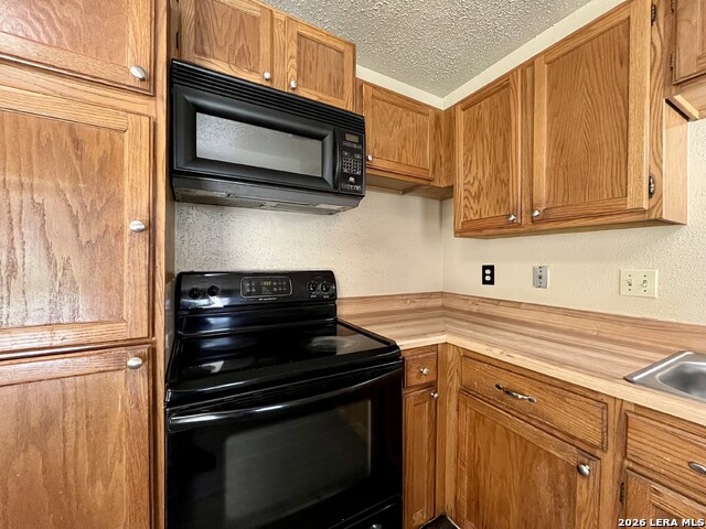 11543 Rousseau St Property Photo 14
