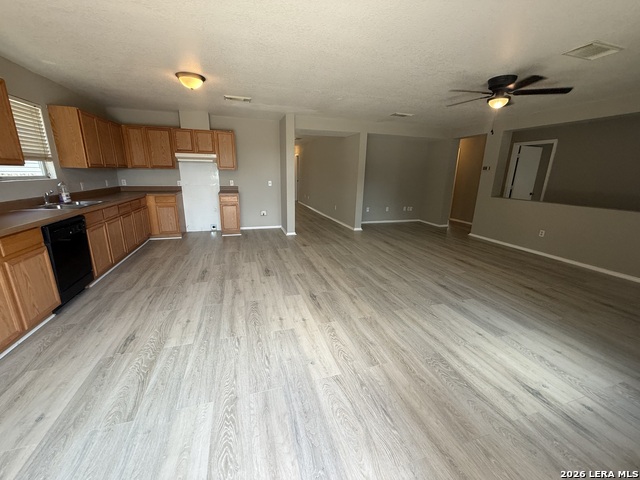 1310 Sunbend Falls Property Photo 7