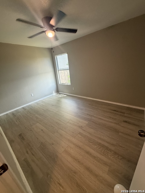 1310 Sunbend Falls Property Photo 12