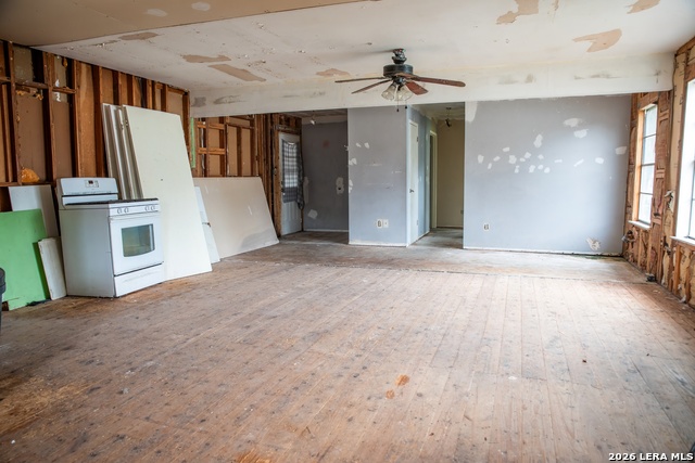 200 N Irvin St Property Photo 11