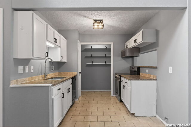 2415 Moss Ter Property Photo 10