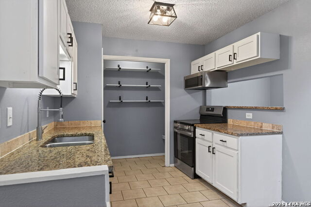 2415 Moss Ter Property Photo 11