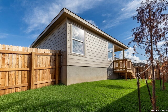 706 Red Field Property Photo 1