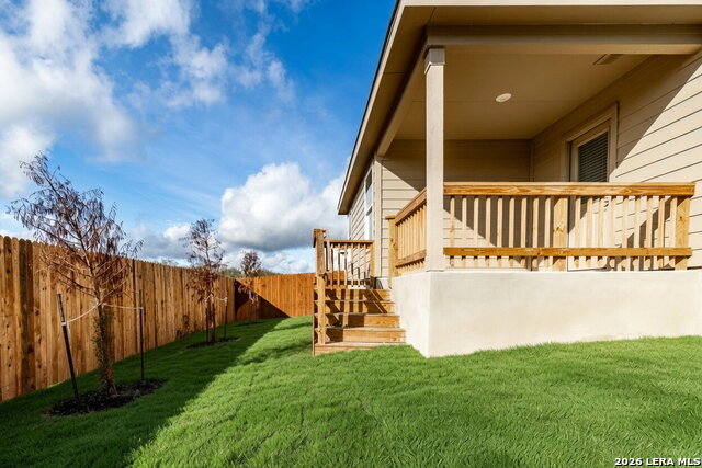 706 Red Field Property Photo 3