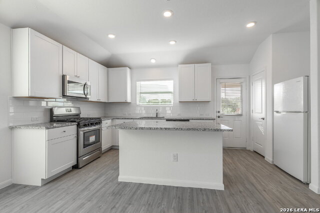 706 Red Field Property Photo 17
