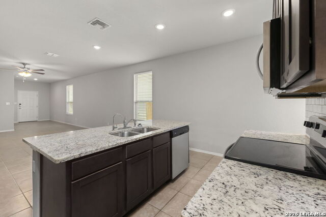 10019 Rancho Real Property Photo 8