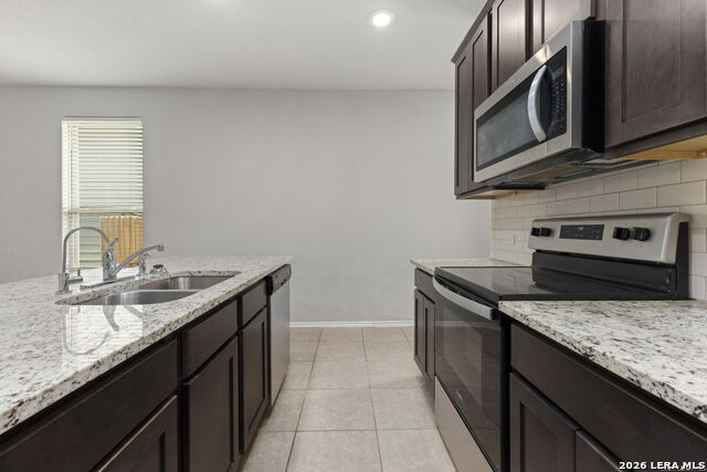 10019 Rancho Real Property Photo 9