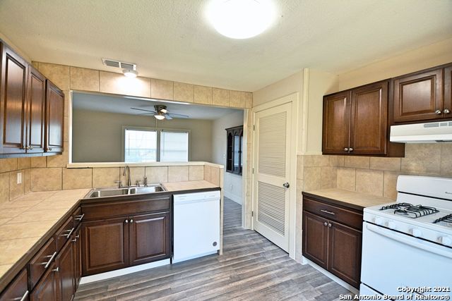 1401 Coco Ln Property Photo 10
