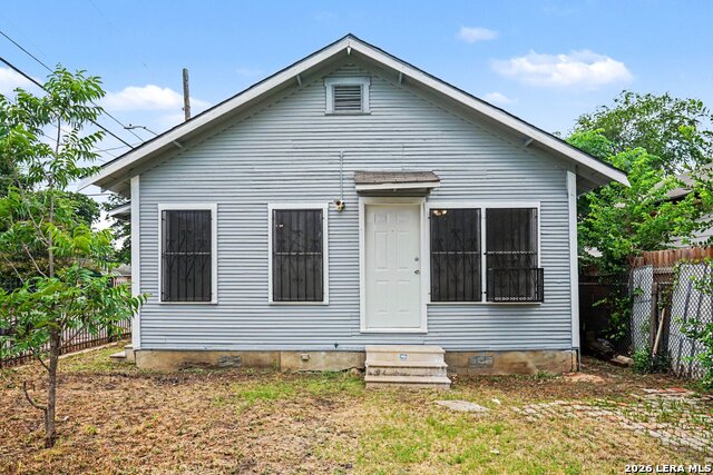 2035 S Trinity St Property Photo 1