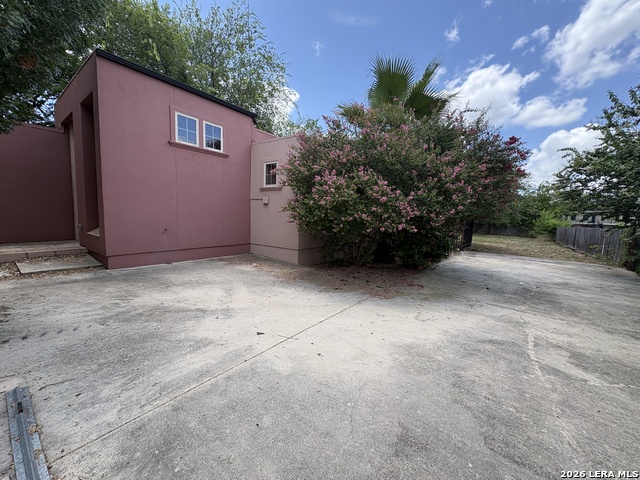 146 Babcock Property Photo 4
