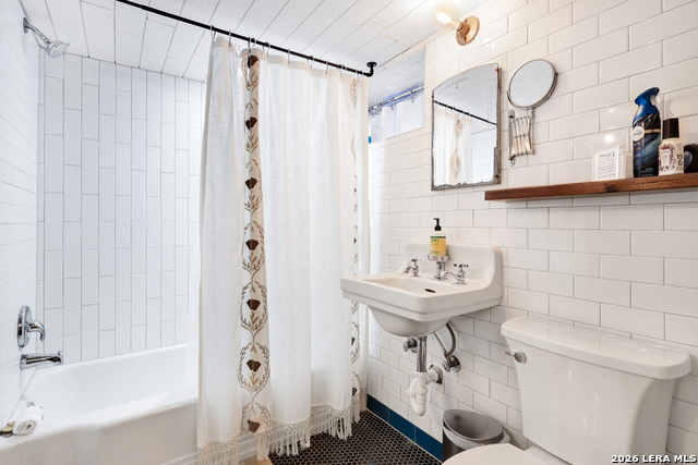 802 N Olive St Property Photo 39